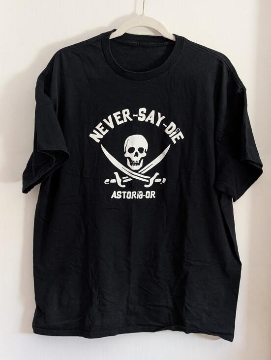Ripple Junction Other - 🎬 The Goonies One-Eyed Willy Skull Graphic T-Shirt Black XL